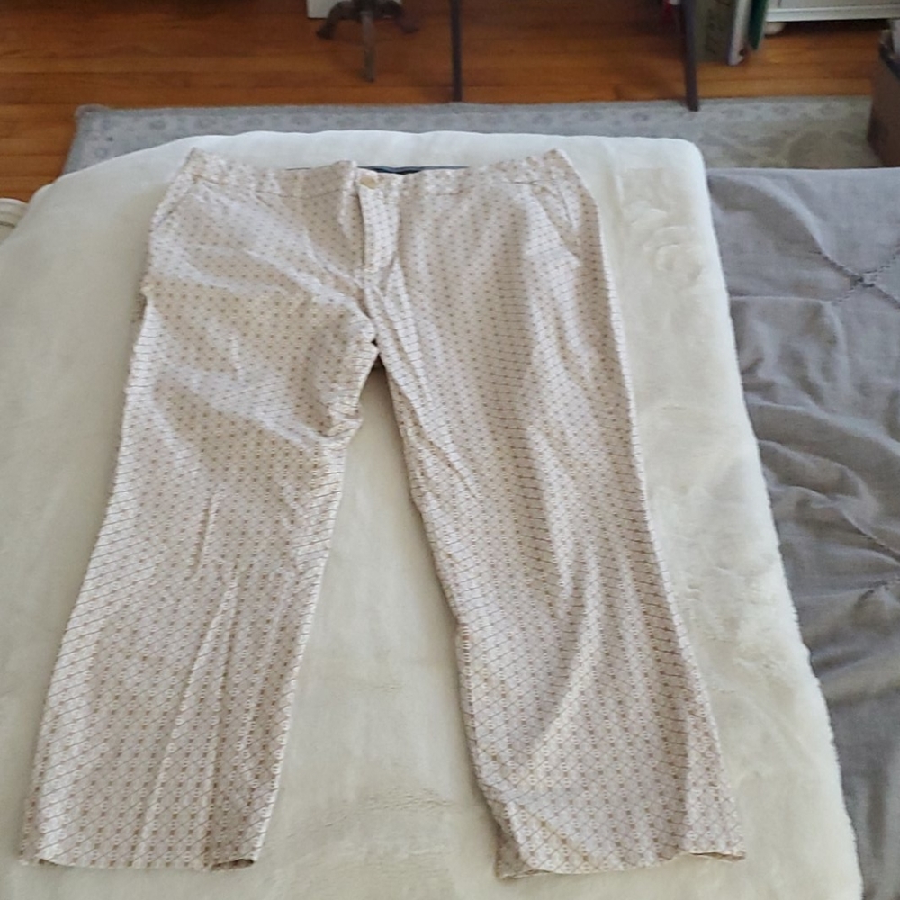 Capri pants